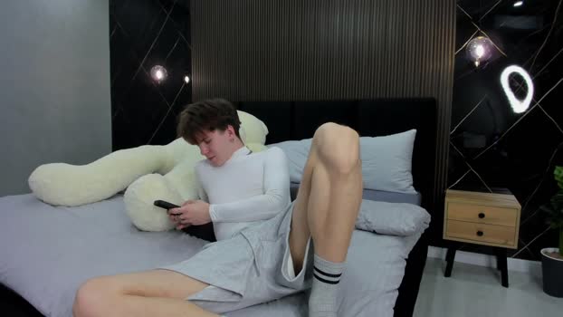 braxiboy suck Webcam SHOW @ Chaturbate 09-01-2025
