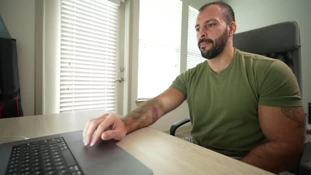 brucestryker Porn Webcam SHOW @ Chaturbate 08-01-2025