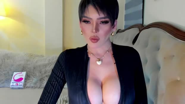 hotchescacumxxx show Webcam SHOW @ Chaturbate 08-01-2025