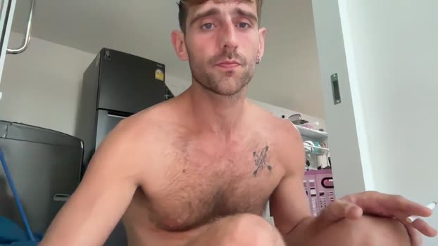 lukegunn22 suckshow Webcam SHOW @ Chaturbate 10-01-2025