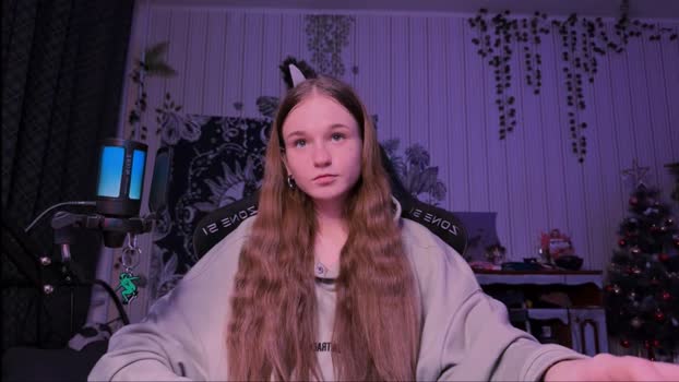 nloraaa Topless Webcam SHOW @ Chaturbate 12-01-2025