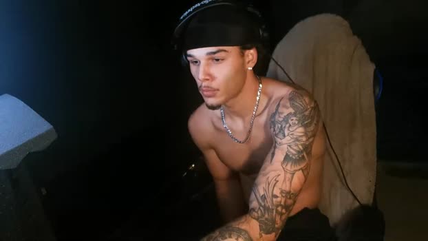 kylewhitedgs hard Webcam SHOW @ Chaturbate 13-01-2025