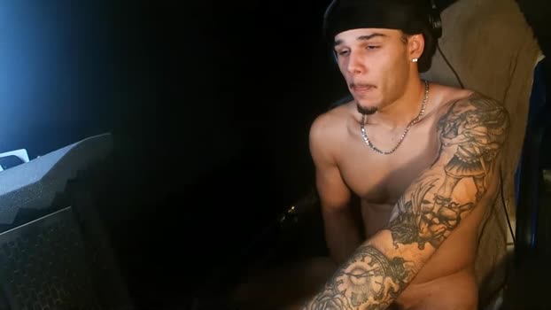 kylewhitedgs fuckass Webcam SHOW @ Chaturbate 14-01-2025