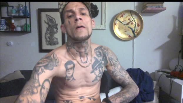 austinisking1916 kiss Webcam SHOW @ Chaturbate 18-01-2025