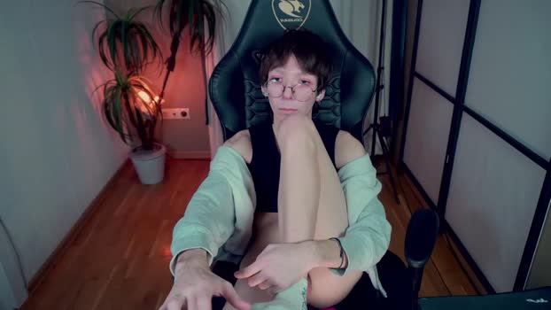 tommiehi kinky Webcam SHOW @ Chaturbate 18-01-2025