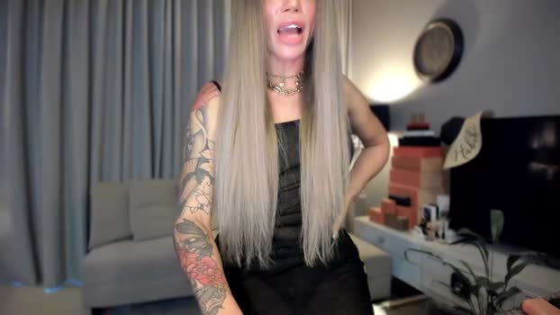 therealqueenkylie sucktits Webcam SHOW @ Chaturbate 22-01-2025