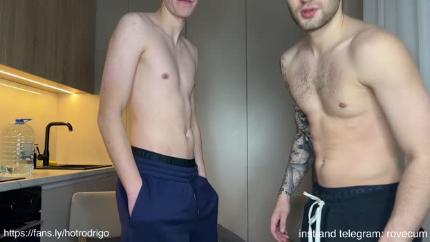 rodrigoveira striptease Webcam SHOW @ Chaturbate 24-01-2025