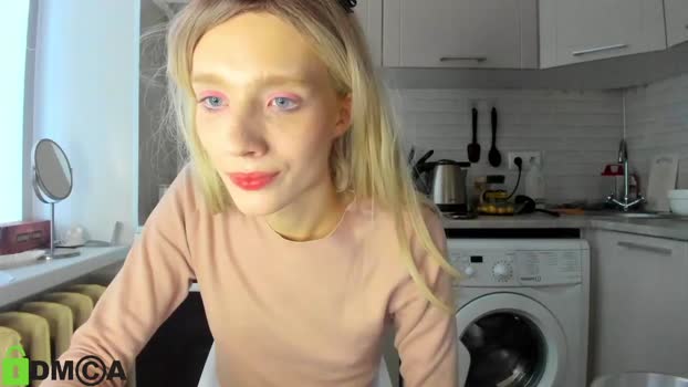 _alice_kitty kiss Webcam SHOW @ Chaturbate 26-01-2025