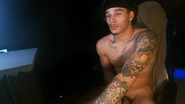 kylewhitedgs naked Webcam SHOW @ Chaturbate 27-01-2025
