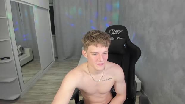 hogrider192 bicurious Webcam SHOW @ Chaturbate 27-01-2025