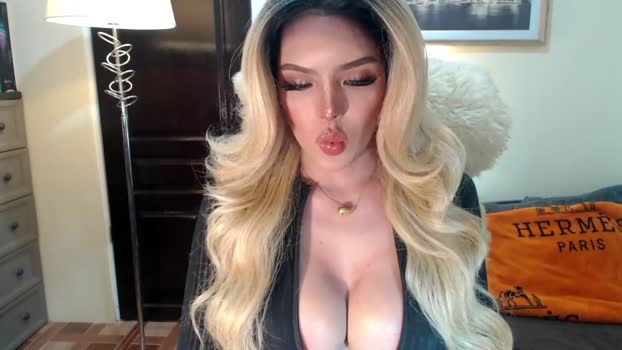 hotchescacumxxx play Webcam SHOW @ Chaturbate 28-01-2025