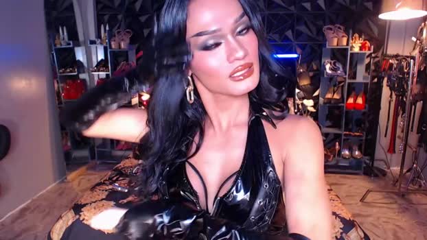 queenvalentinats bigtoys Webcam SHOW @ Chaturbate 31-01-2025