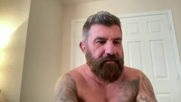thatguybearded Cam Webcam SHOW @ Chaturbate 02-02-2025