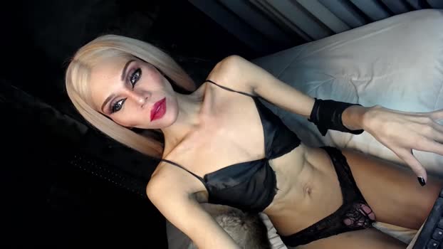 kianna_tgirlx kissing Webcam SHOW @ Chaturbate 04-02-2025