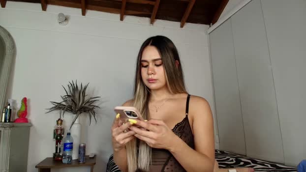 marihana_one1 Cam Webcam SHOW @ Chaturbate 04-02-2025
