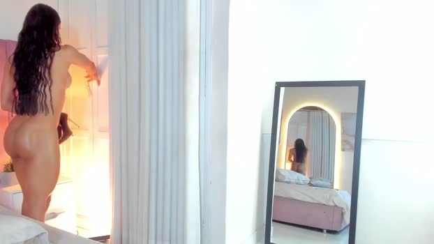 aleja_arango toys Webcam SHOW @ Chaturbate 04-02-2025