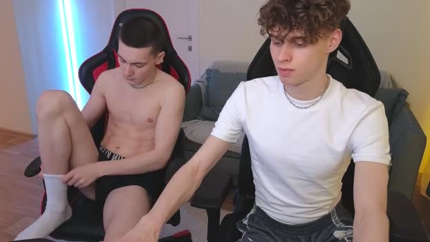 nicky_mart big Webcam SHOW @ Chaturbate 05-02-2025