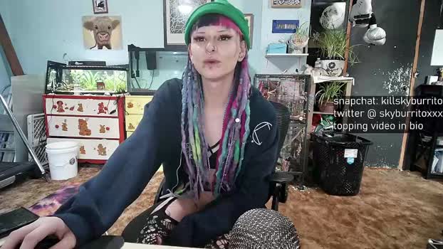 queer_burrito playtime Webcam SHOW @ Chaturbate 05-02-2025