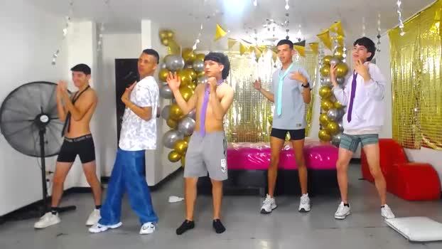benz_boys Show Webcam SHOW @ Chaturbate 07-02-2025