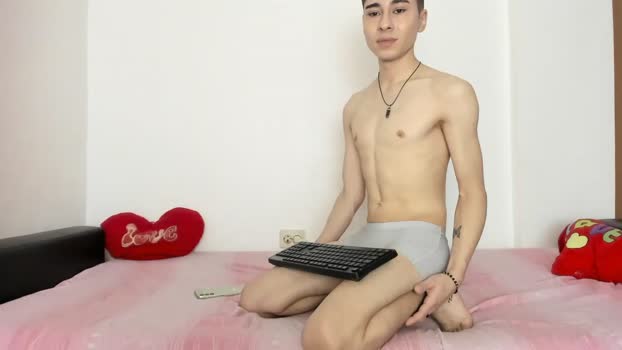 kevin_hug spanking Webcam SHOW @ Chaturbate 12-02-2025