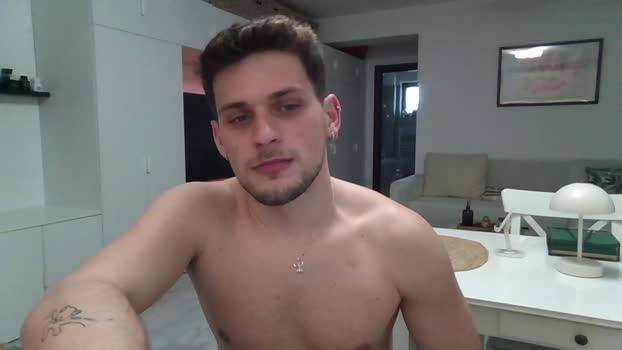 roberto_twink1 Webcam Webcam SHOW @ Chaturbate 14-02-2025