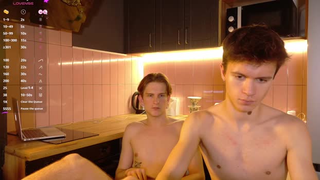 _whitenight18_ kiss Webcam SHOW @ Chaturbate 13-02-2025