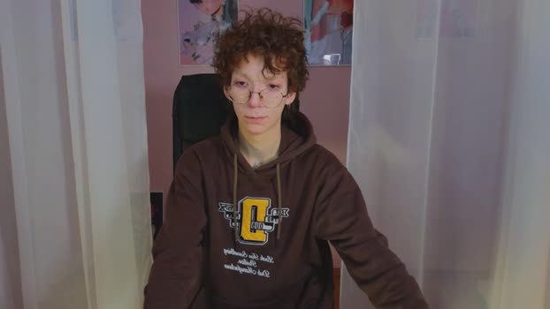 tommiehi fuckme Webcam SHOW @ Chaturbate 21-02-2025
