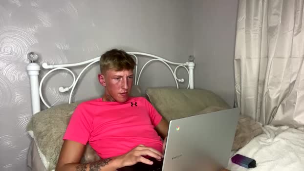 yorkshirelad208 show Webcam SHOW @ Chaturbate 25-02-2025