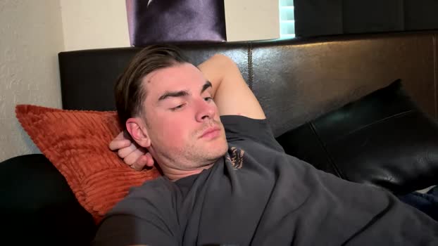 ccmanrivs120 spank Webcam SHOW @ Chaturbate 25-02-2025