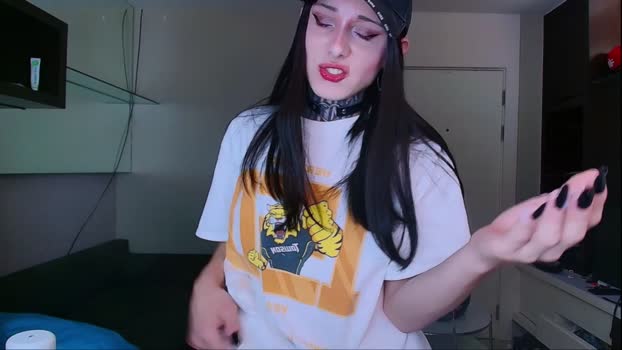kristinaholland strip Webcam SHOW @ Chaturbate 26-02-2025