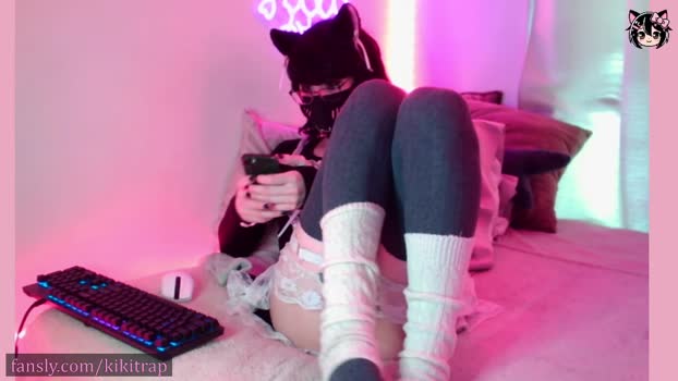 kikitrap fuckface Webcam SHOW @ Chaturbate 01-03-2025