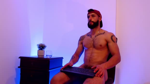 max_xl_ toy Webcam SHOW @ Chaturbate 01-03-2025