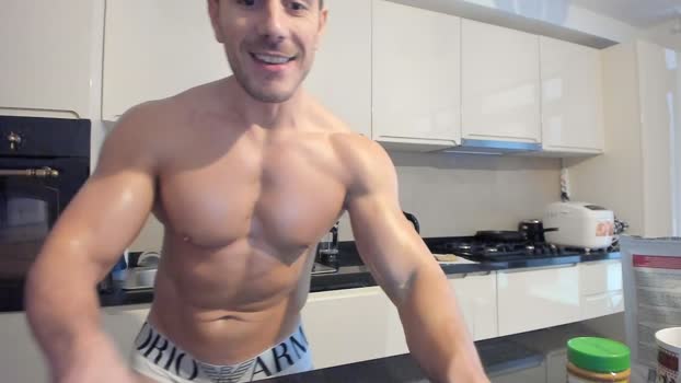 roberto4ever fuck Webcam SHOW @ Chaturbate 02-03-2025