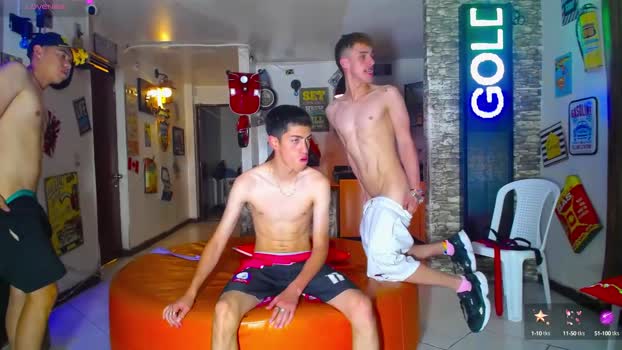 goldenjoi Cam Webcam SHOW @ Chaturbate 03-03-2025