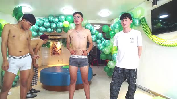 boschcz fuckme Webcam SHOW @ Chaturbate 04-03-2025