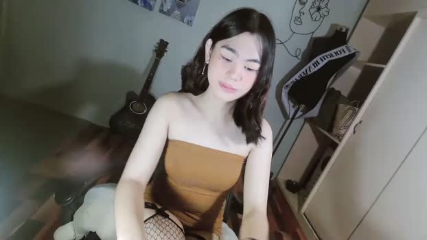 emilyfuckers horny Webcam SHOW @ Chaturbate 04-03-2025