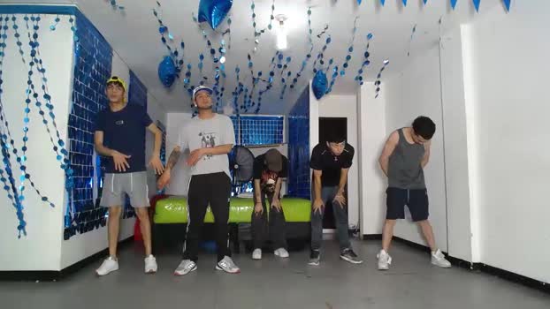icevermilk Cam Webcam SHOW @ Chaturbate 03-03-2025
