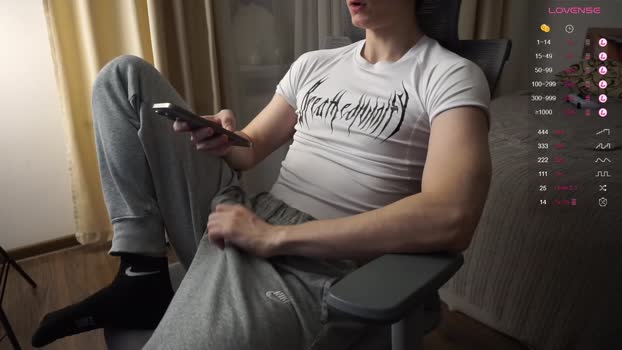 maestro3369 toy Webcam SHOW @ Chaturbate 04-03-2025