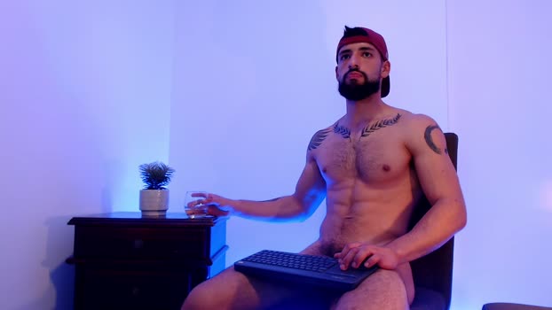 max_xl_ sexymale Webcam SHOW @ Chaturbate 04-03-2025