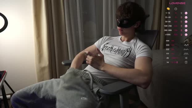 maestro3369 bicurious Webcam SHOW @ Chaturbate 05-03-2025