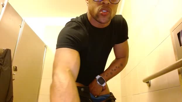 thonybryan Cam Webcam SHOW @ Chaturbate 08-03-2025