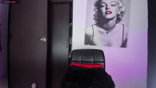 carolyne_sweet suck Webcam SHOW @ Chaturbate 11-03-2025