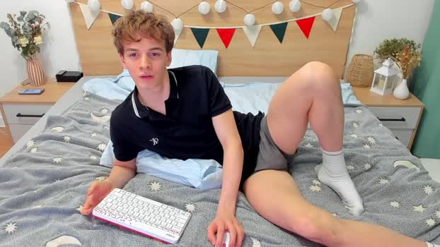 lanny_fandi playtime Webcam SHOW @ Chaturbate 11-03-2025