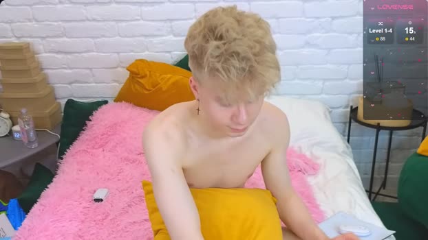 landel_boy playtime Webcam SHOW @ Chaturbate 16-03-2025