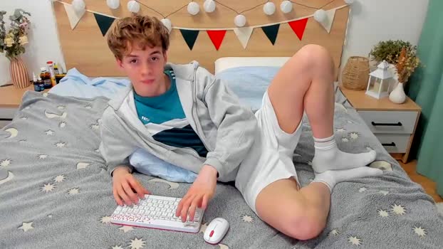 lanny_fandi playtime Webcam SHOW @ Chaturbate 15-03-2025