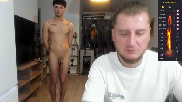 rohirim94 fingers Webcam SHOW @ Chaturbate 25-03-2025