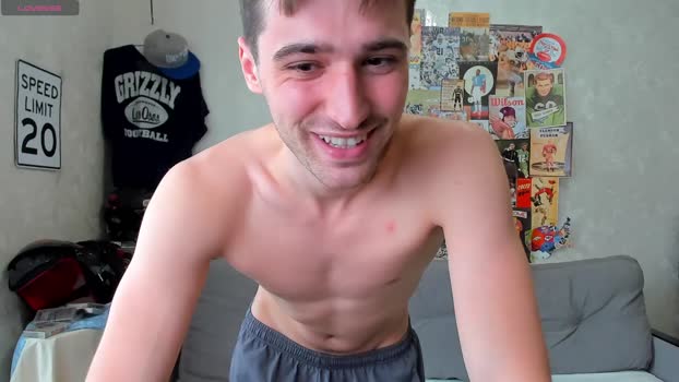gilbertogonzales kiss Webcam SHOW @ Chaturbate 28-03-2025