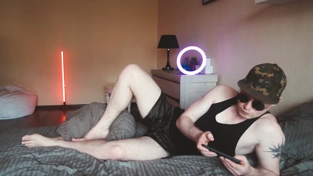 red_guy1 beauty Webcam SHOW @ Chaturbate 28-03-2025