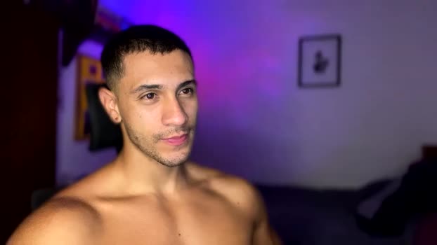 larry_jones bigtoys Webcam SHOW @ Chaturbate 02-04-2025