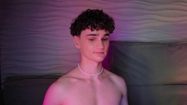 adam_21cm spank Webcam SHOW @ Chaturbate 02-04-2025